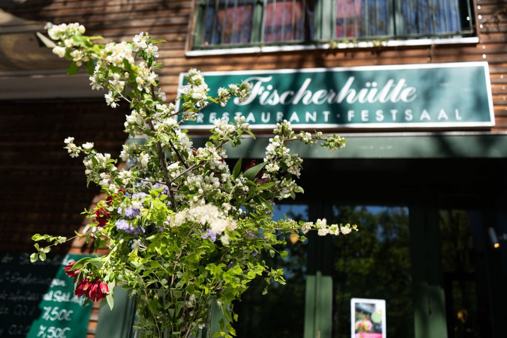 Fischerhütte Namensschild außen